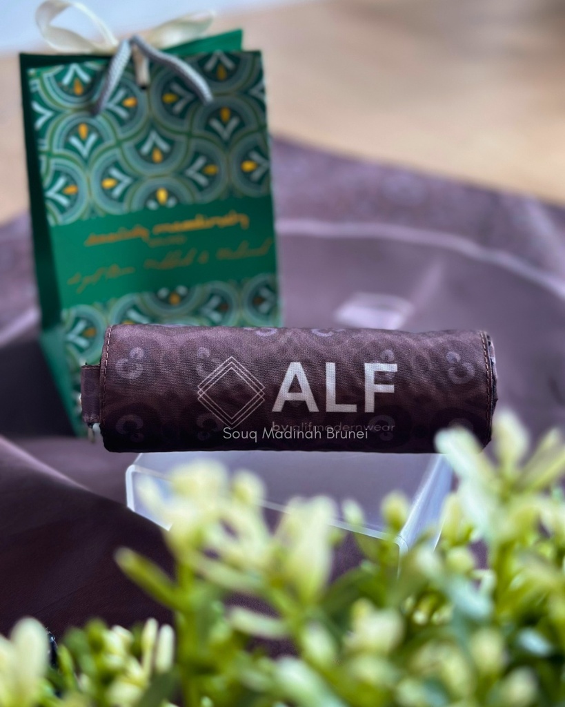 UST Alif 93 5