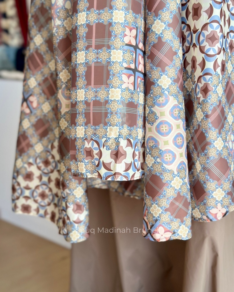 TT Alif Motif : Laksmi