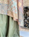 TT Alif Motif : Padma