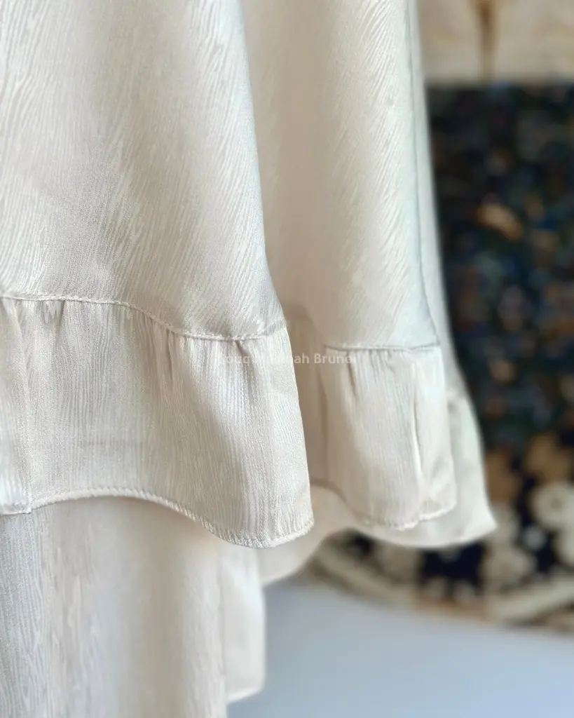 Beige - 09.webp