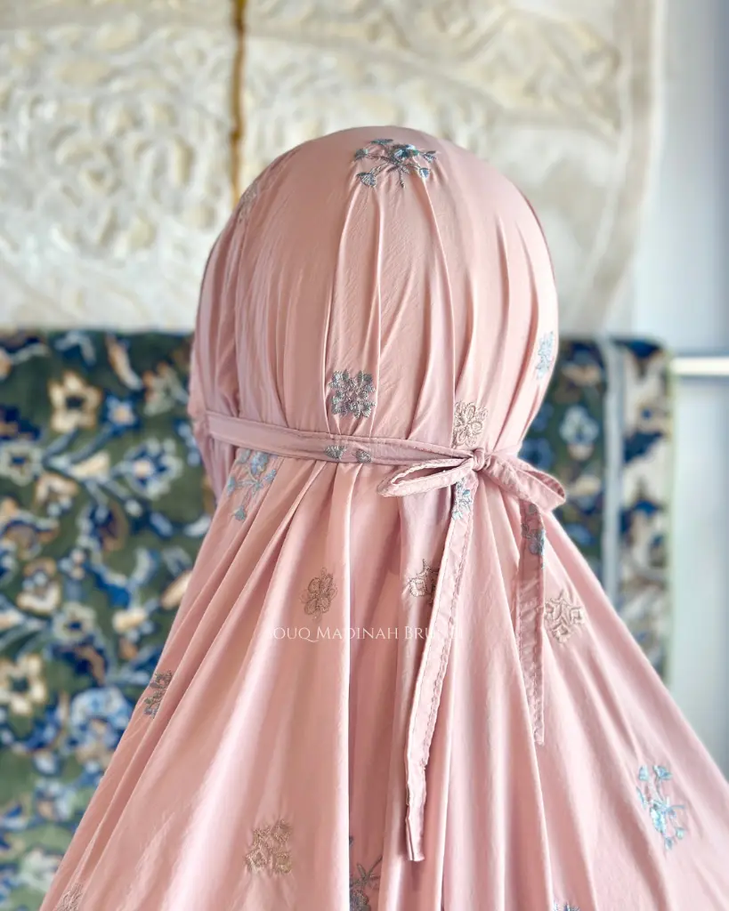 02Pink - 08.webp