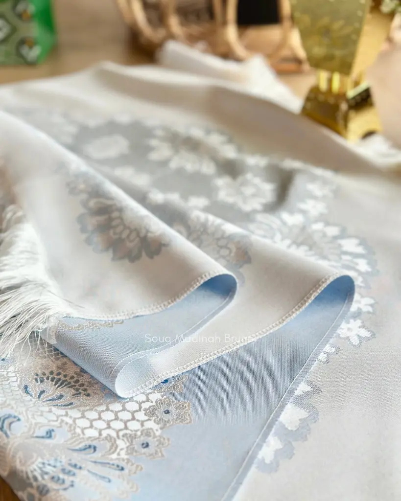 Light Blue - 04.webp
