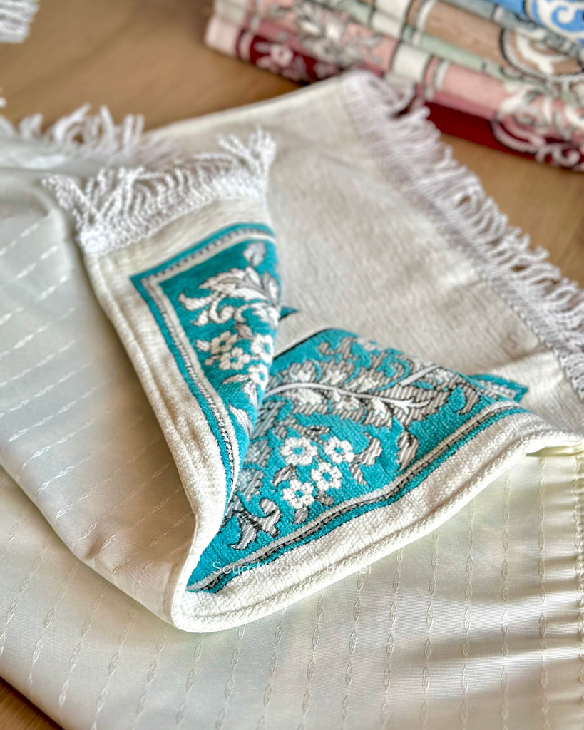 Teal Green - 04.webp