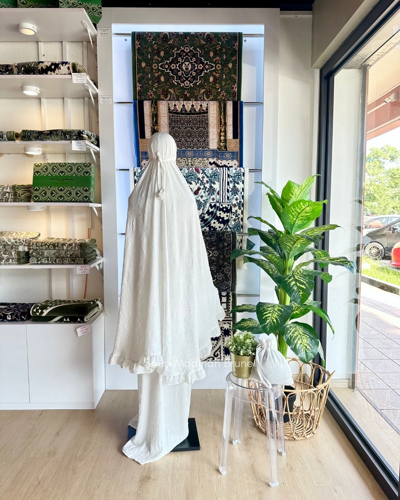 TT Rianti : White2