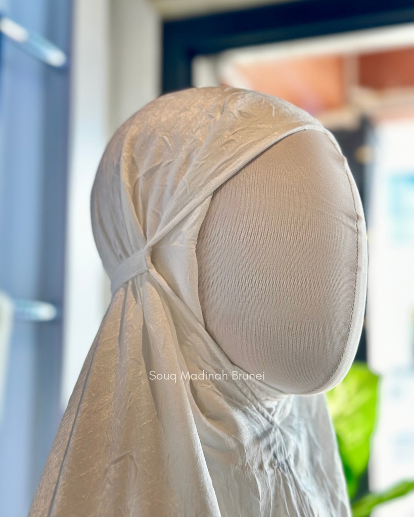 TT Rianti : White3