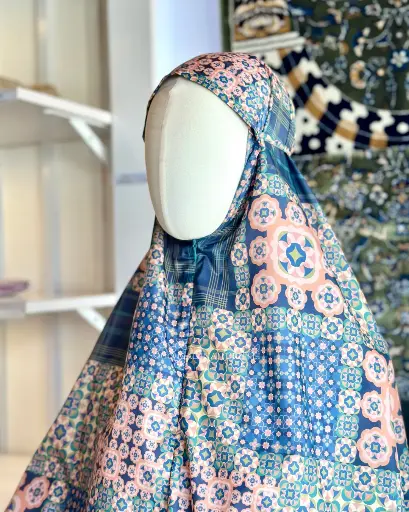 TT Kirana Motif : Indranila