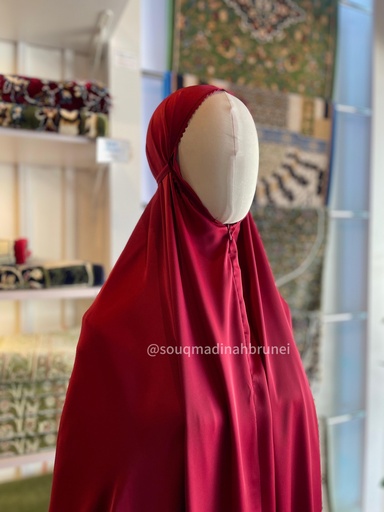 TT Humaira : Maroon