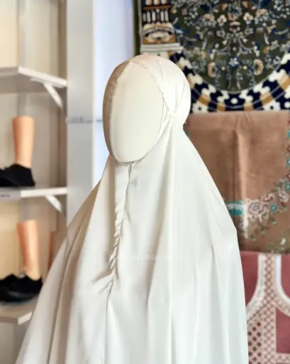 TT Humaira : White