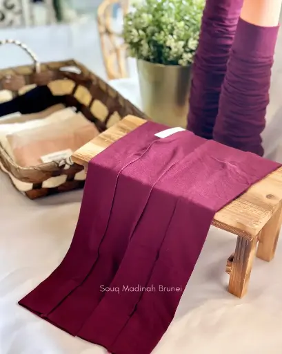 Vaytita H/Socks : Maroon