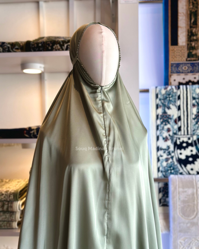 TT Humaira : Laurel Green